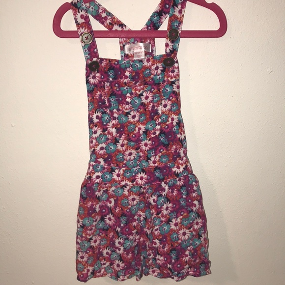 Fun girls overall shorts - Picture 3 of 3